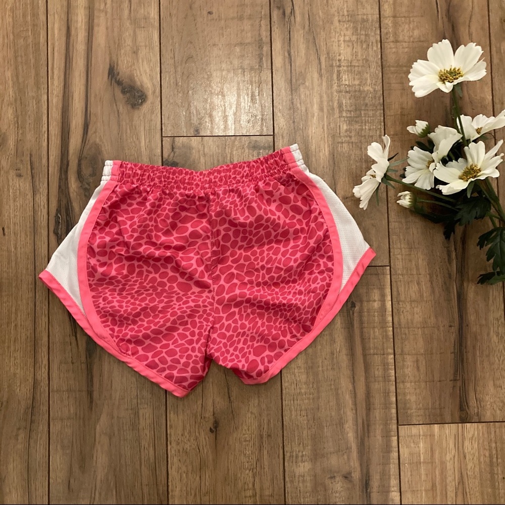 🪴3/$15 Danskin Now pink patterned athletic shorts